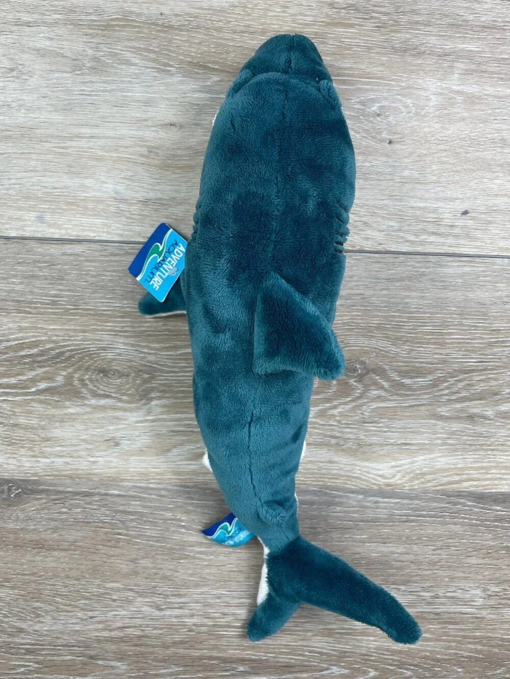 NWT ADVENTURE NEWPORT AQUARIUM'S REALISTIC SHARK PLUSH/STUFFED ANIMAL 13”